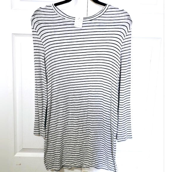 OLD NAVY Women's Size Small Grey & Black Striped Stretchy Long Sleeve Tunic - Picture 1 of 2